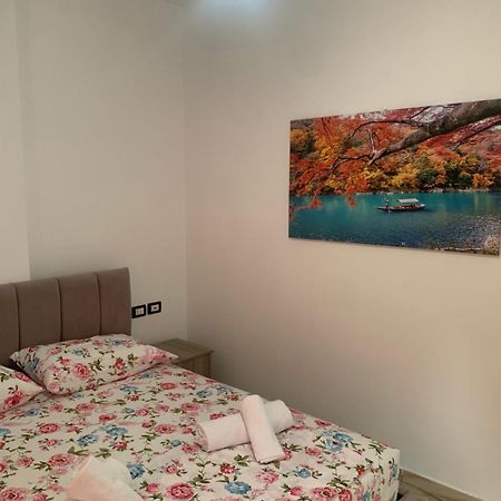 Adriatik Apartaments Sarandë Buitenkant foto