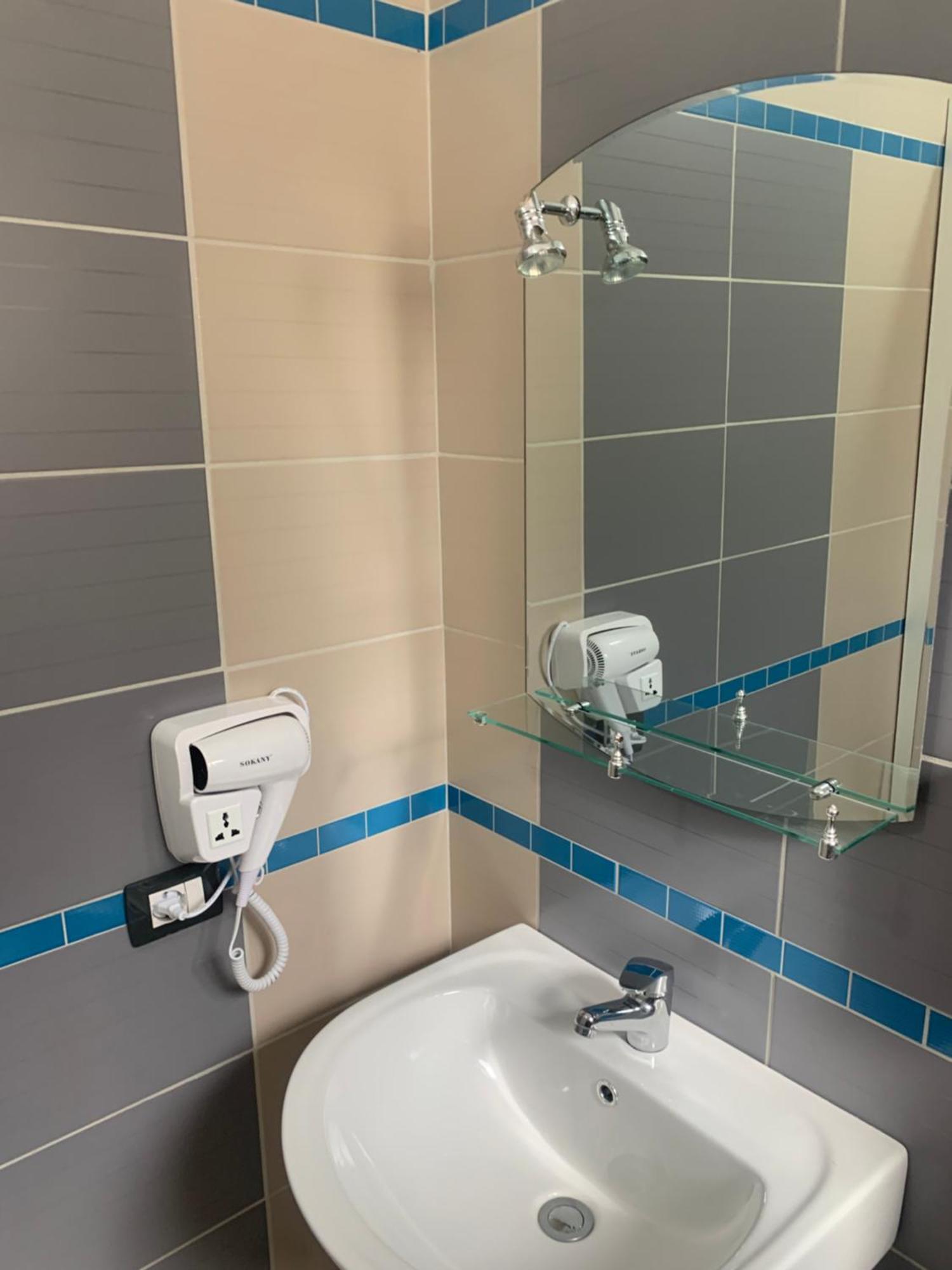 Adriatik Apartaments Sarandë Buitenkant foto