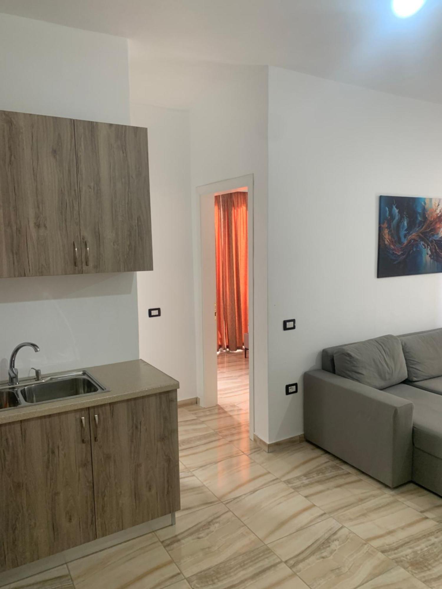 Adriatik Apartaments Sarandë Buitenkant foto