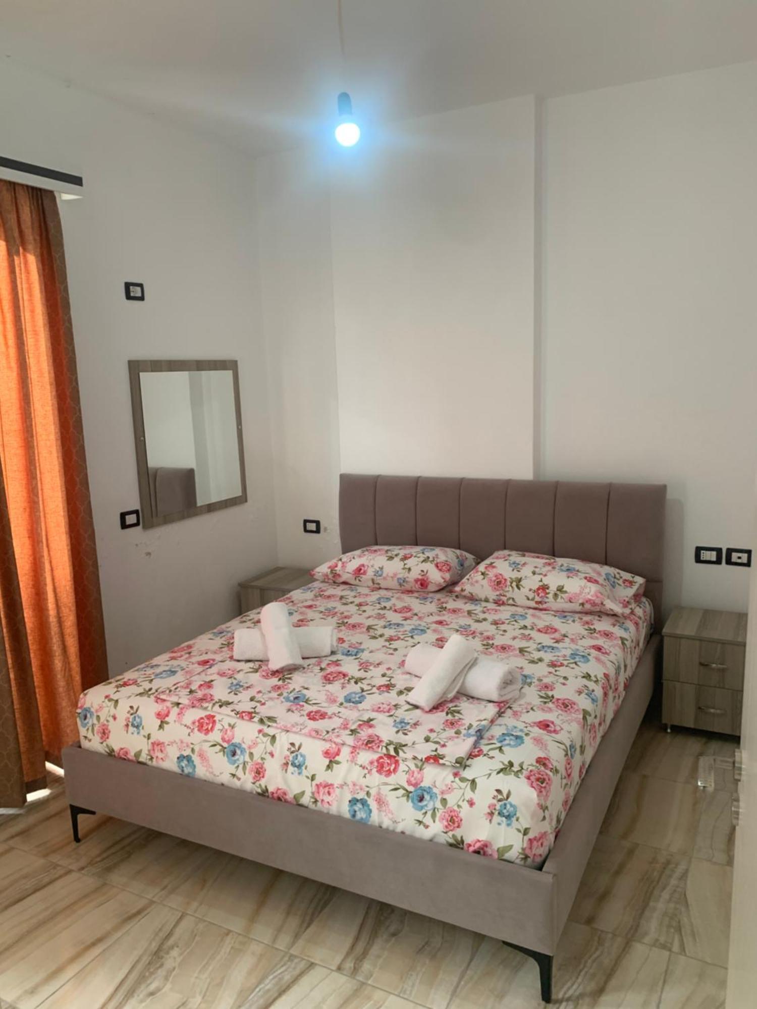 Adriatik Apartaments Sarandë Buitenkant foto