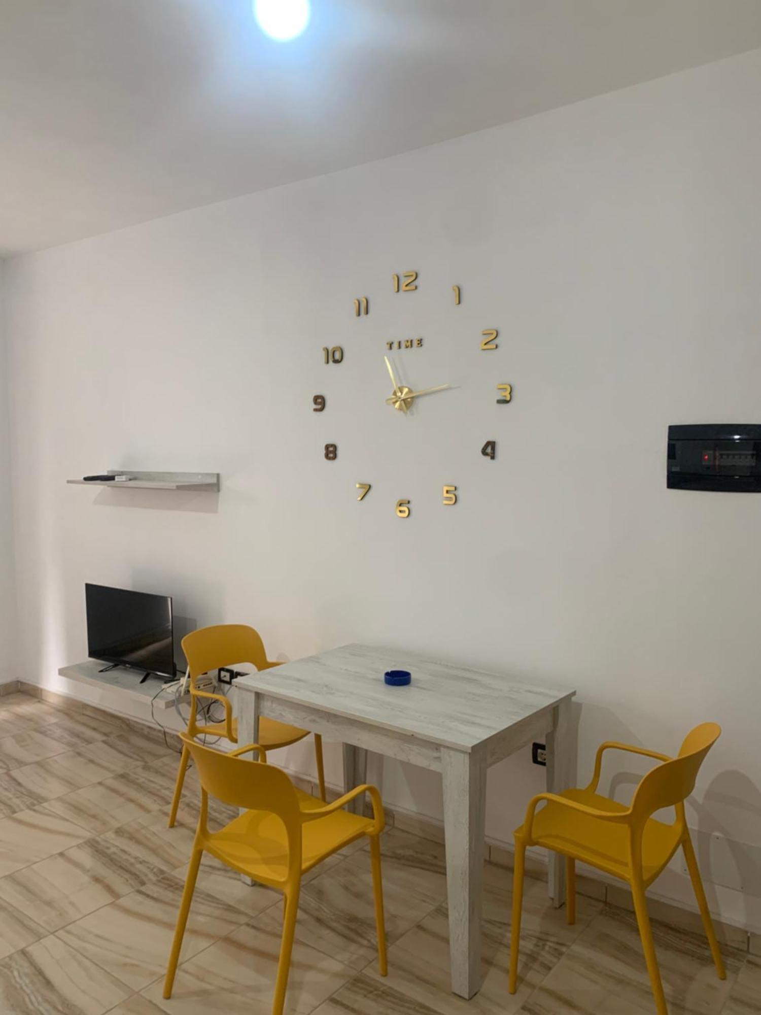 Adriatik Apartaments Sarandë Buitenkant foto
