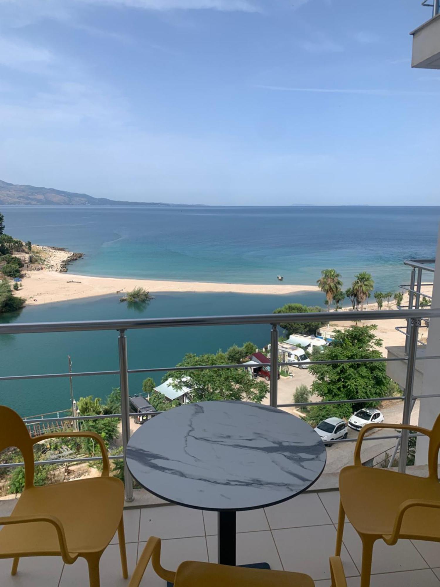 Adriatik Apartaments Sarandë Buitenkant foto